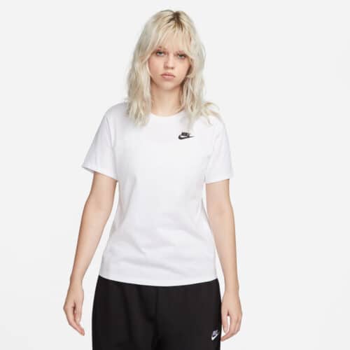 New Sportswear Club T-Shirt Women